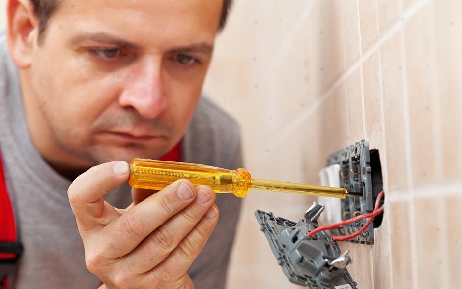 recherche travail électricien bâtiment Saint-Ouen